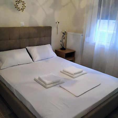 Kynosargous Square'S Apartment Atenas Exterior foto