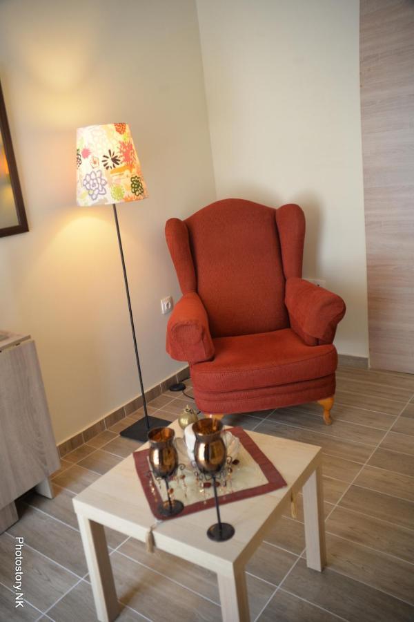 Kynosargous Square'S Apartment Atenas Exterior foto